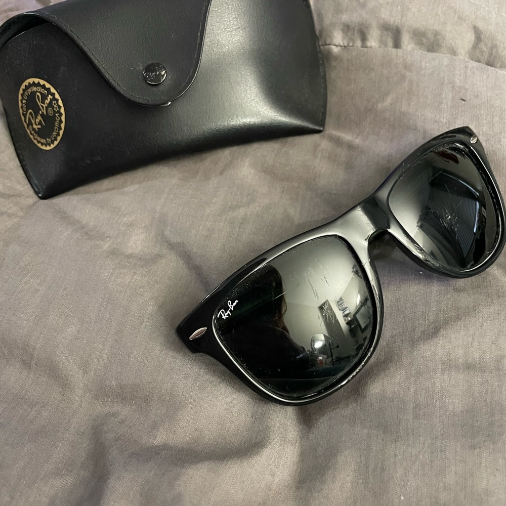 Ray-Ban Black Sunglasses wayfar glasses super rare! Bendable folds